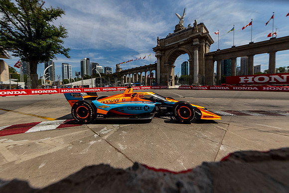 D2207_INDYTO_09246_BLS