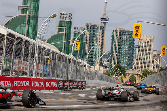 D2207_INDYTO_09724_BLS