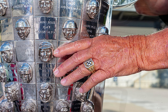 D2105INDY50017588BLS