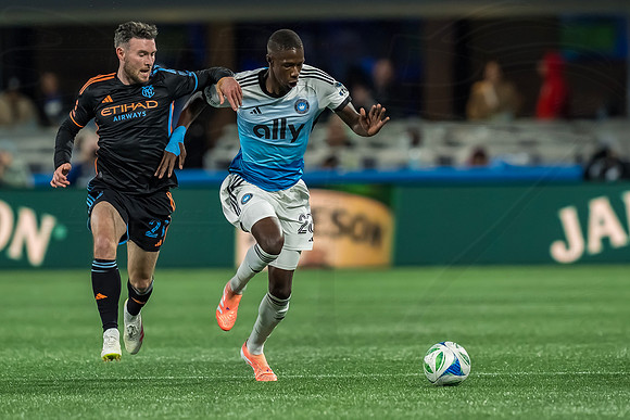 D251028MLSCFCvNYCFC121502WGA