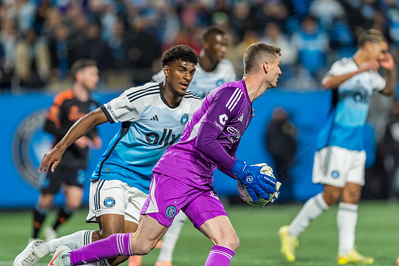 D251028MLSCFCvNYCFC121366WGA