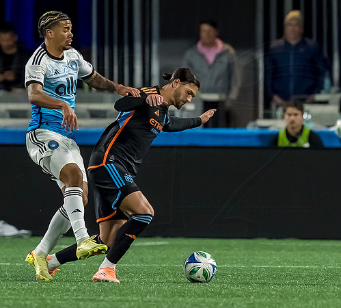 D251028MLSCFCvNYCFC124174WGA