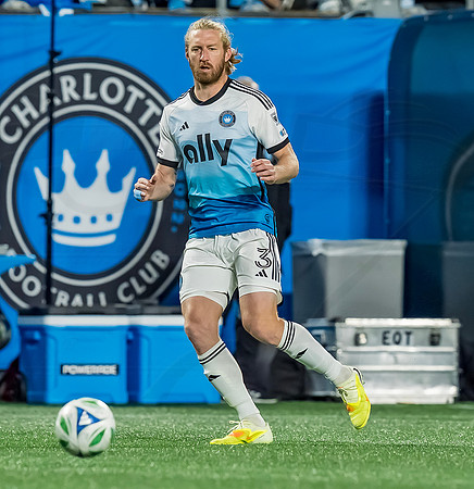 D251028MLSCFCvNYCFC124311WGA