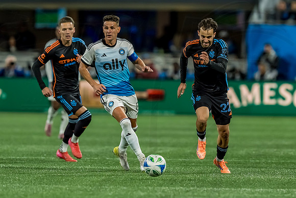 D251028MLSCFCvNYCFC124834WGA