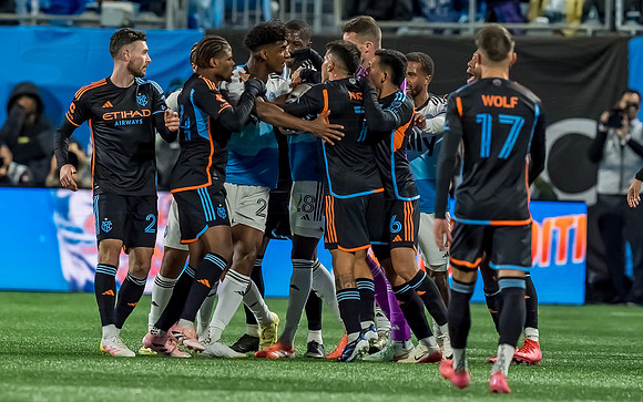 D251028MLSCFCvNYCFC125229WGA