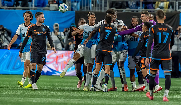 D251028MLSCFCvNYCFC125225WGA