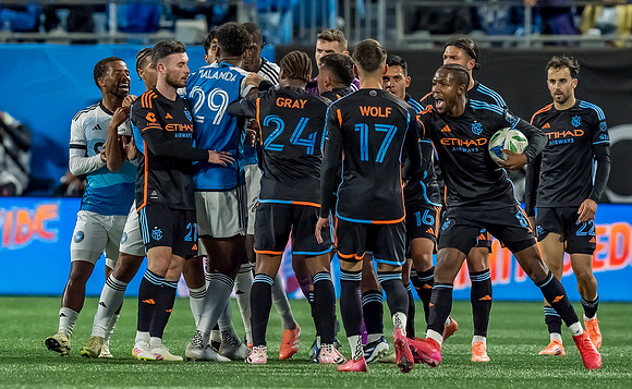 D251028MLSCFCvNYCFC125266WGA