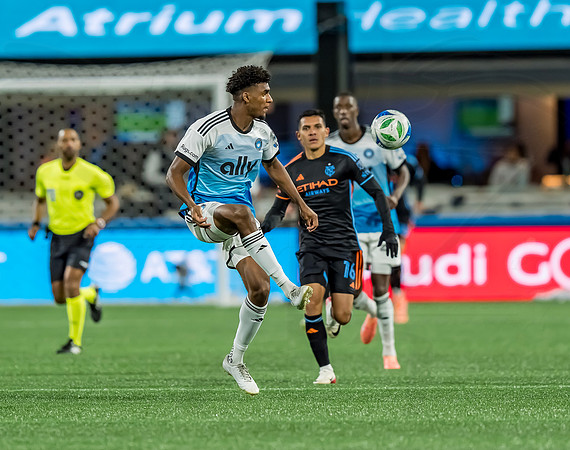 D251028MLSCFCvNYCFC123043WGA