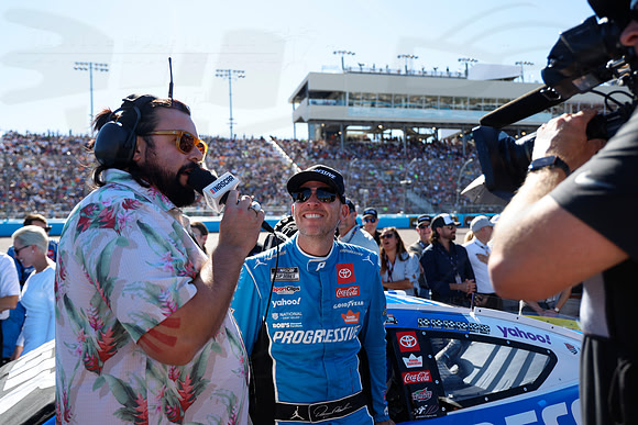 D251102PHXF18504SAA
