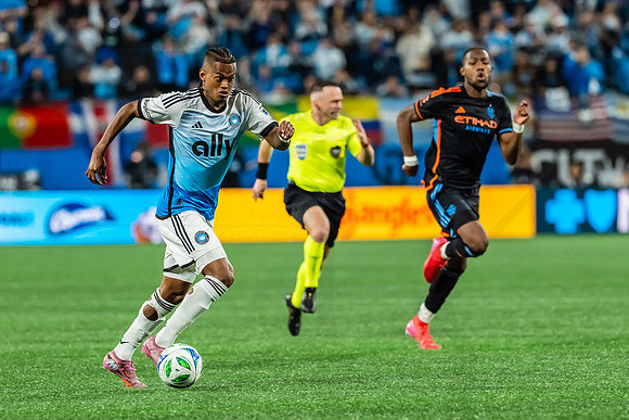 D251107MLSCFCvNYCFC128375WGA