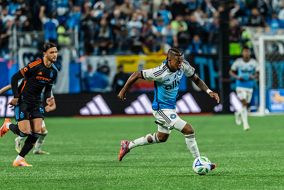 D251107MLSCFCvNYCFC128374WGA