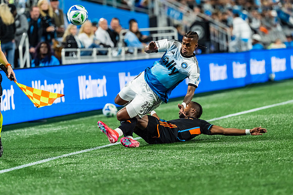 D251107MLSCFCvNYCFC128388WGA