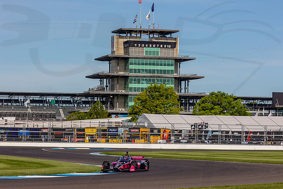 D2207_INDYGGP_16605_BLS