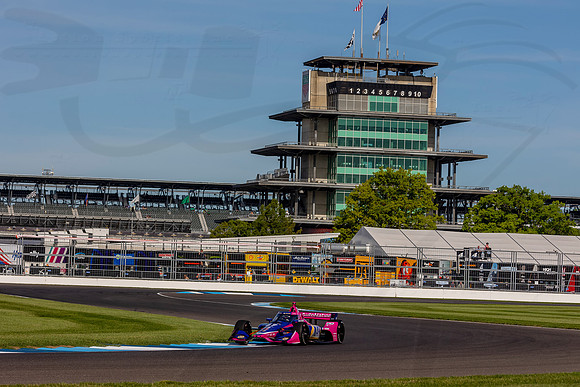 D2207_INDYGGP_16587_BLS