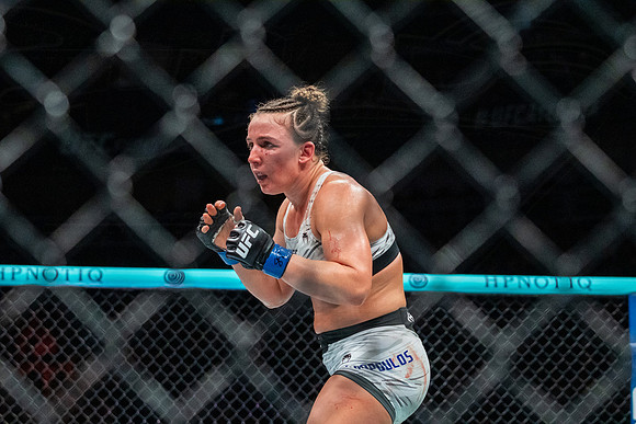 Jamey-Lyn Horth vs Vanessa Demopoulos