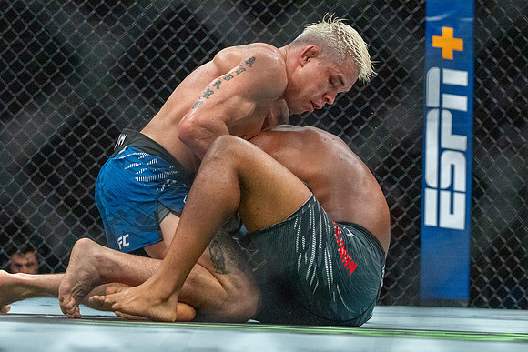 Ricky Simón vs Cameron Smotherman