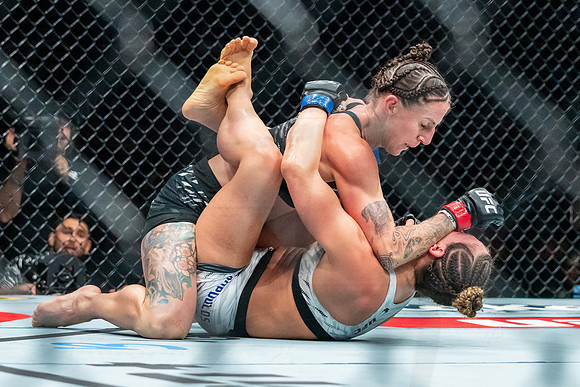 Jamey-Lyn Horth vs Vanessa Demopoulos