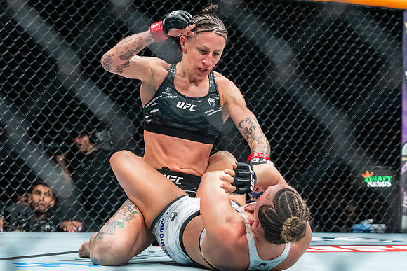 Jamey-Lyn Horth vs Vanessa Demopoulos