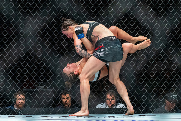 Jamey-Lyn Horth vs Vanessa Demopoulos