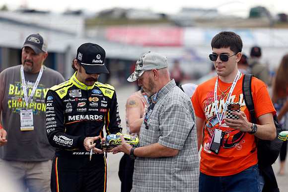 D260822NHMS00567SAA