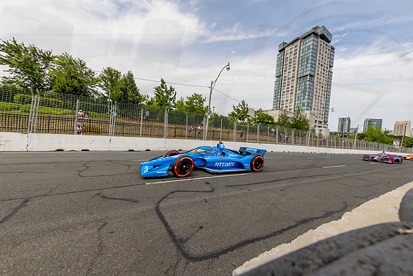 D2207_INDYTO_09635_BLS