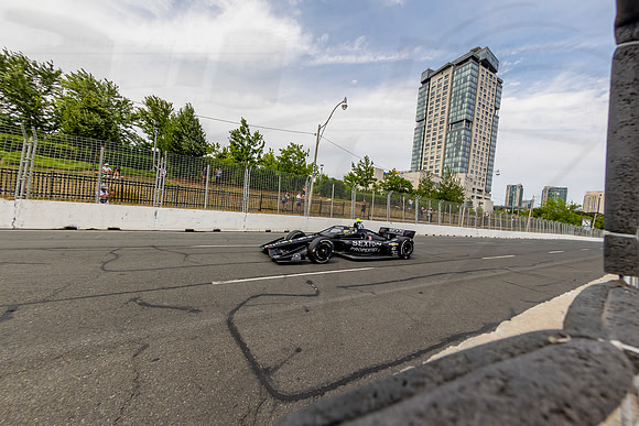 D2207_INDYTO_09637_BLS