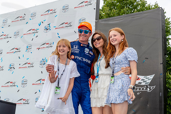 D2207_INDYTO_09783_BLS
