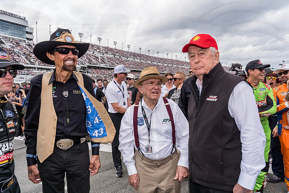 D250216DAYS9699WGA