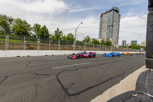 D2207_INDYTO_09633_BLS