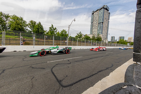 D2207_INDYTO_09632_BLS