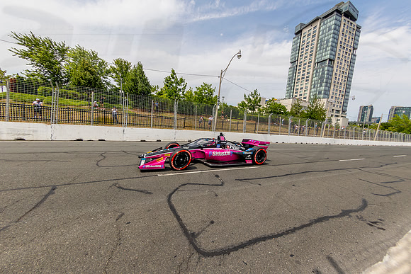 D2207_INDYTO_09627_BLS