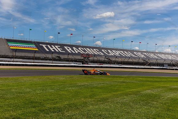 D2207_INDYGGP_16694_BLS