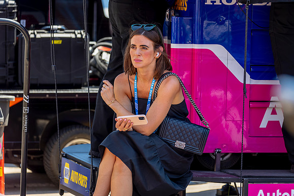 D2207_INDYTO_08933_BLS