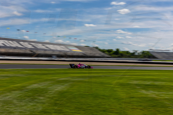 D2207_INDYGGP_16698_BLS