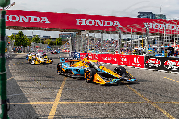 D2207_INDYTO_09734_BLS