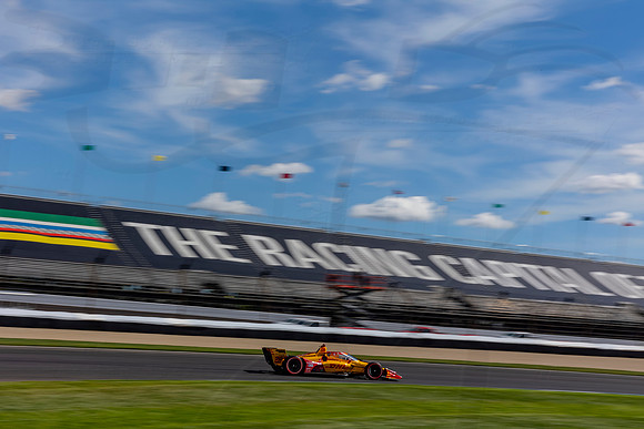 D2207_INDYGGP_16714_BLS