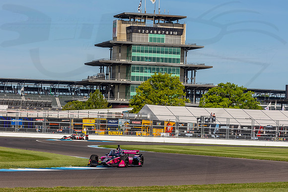 D2207_INDYGGP_16619_BLS