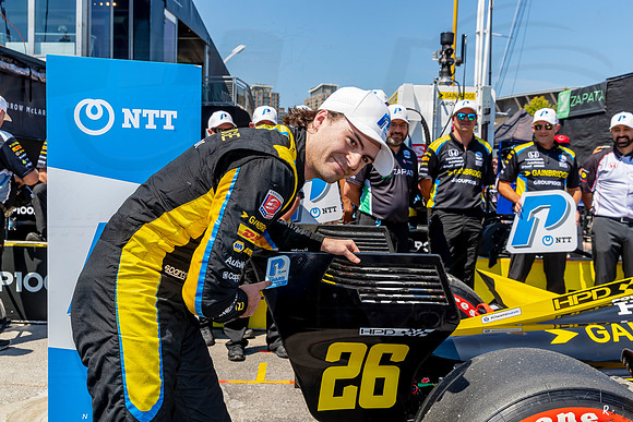 D2207_INDYTO_08964_BLS