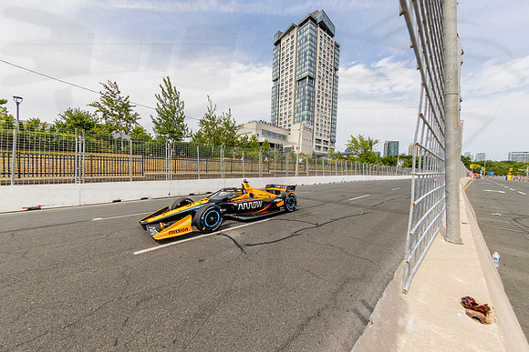 D2207_INDYTO_09610_BLS
