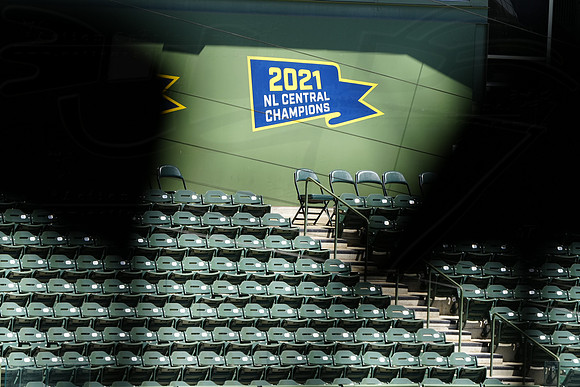 D_2206_MLBPPMB_130696_WGA