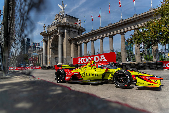 D2207_INDYTO_08576_BKC