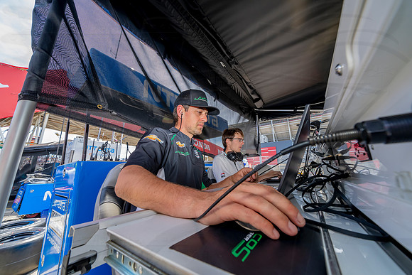 D2207_INDYTO_07185_WGA