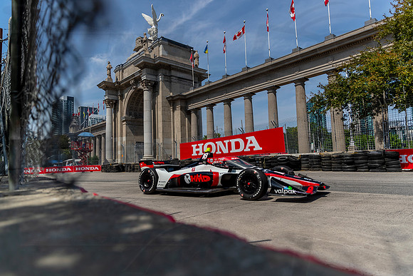 D2207_INDYTO_08575_BKC